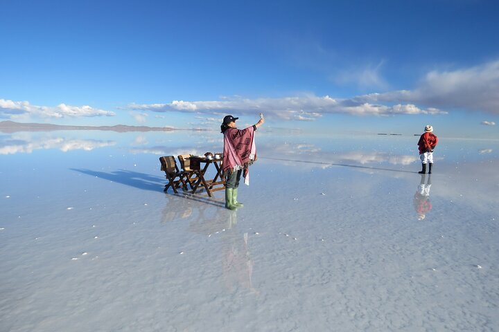 Luxury Uyuni Salt Flats 3D 2N Tour From La Paz by Air