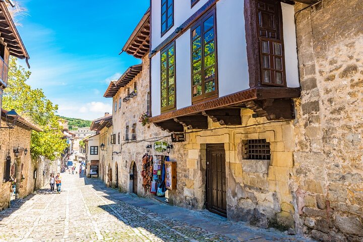 Historic Santillana del Mar Hidden Treasure Private Tour