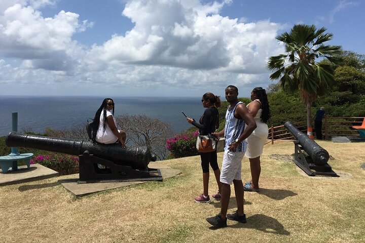 Full Island Tour (Including Lunch & Snorkeling)