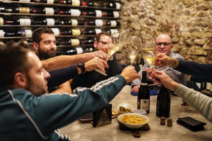 Tasting of 3 Garda Wines with Charcuterie in Valeggio