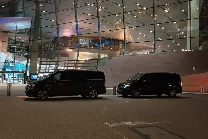 Mercedes Benz V-Class Airport Transfers