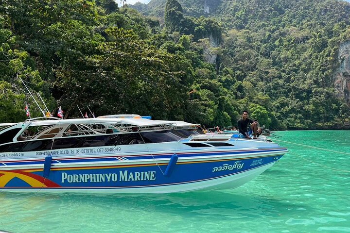 Private Customized Tour to Phi Phi Island