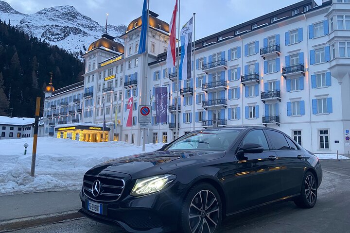 Malpensa Airport: Private transfer to/from Milan with E-klass