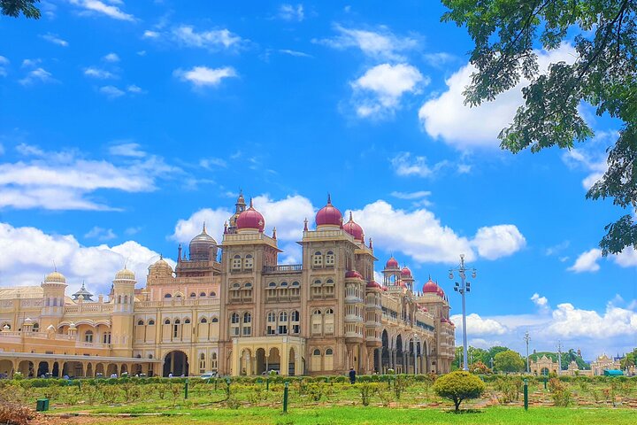 Mysore & Srirangapatna Day Tour from Bengaluru with Guide & Lunch