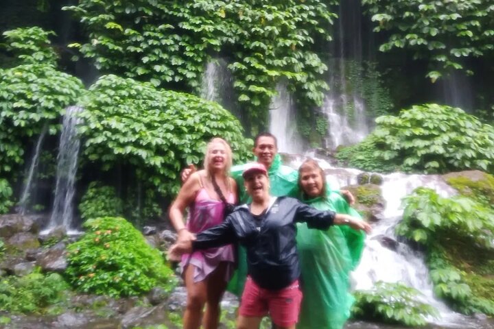Benang Kelambu & Stokel Waterfalls and Handweaving Village Tour