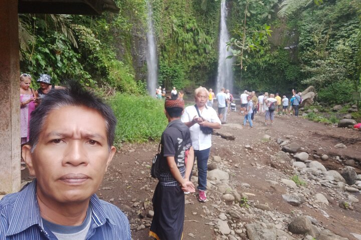 Benang Kelambu & Stokel Waterfalls and Handweaving Village Tour