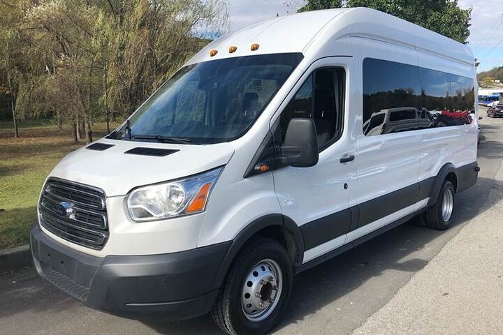Private Airport Sprinter Transfer JFK & LGA to NYC One Way