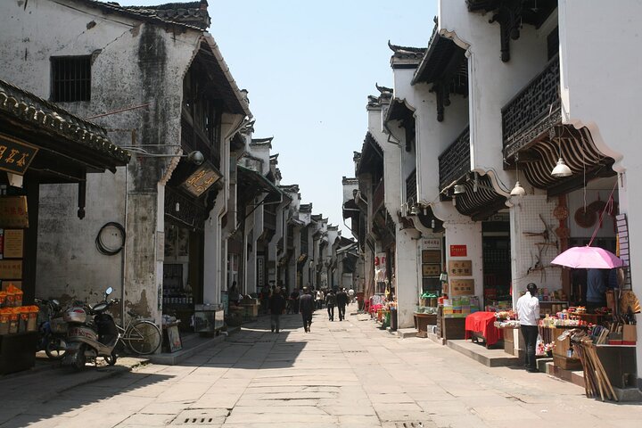 2-Day Tour Private Huangshan Yellow Mountain Tour from Shanghai