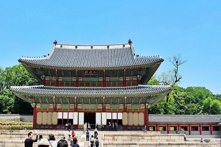 Small-Group Full-Day Royal Palace & Seoul City Tour (Pick-up)