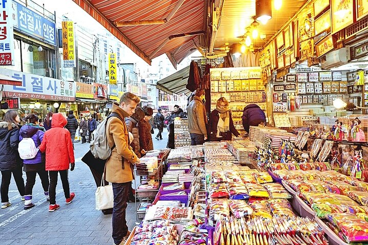 Small-Group Full-Day Royal Palace & Seoul City Tour (Pick-up)