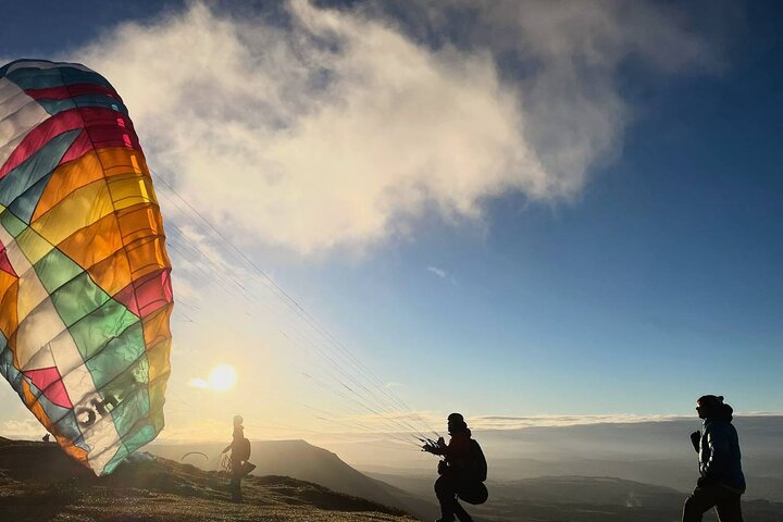 Tandem Paragliding Experience in the Brecon Beacons