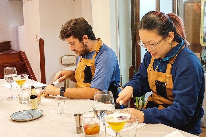 Peruvian Cooking Class Cocktails and Market Tour in Cusco