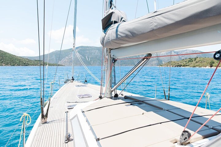 All-Inclusive Full-Day Cruise & Lunch