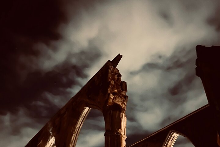 Guided walking tour : Ghosts & Giggles Of Gloucester