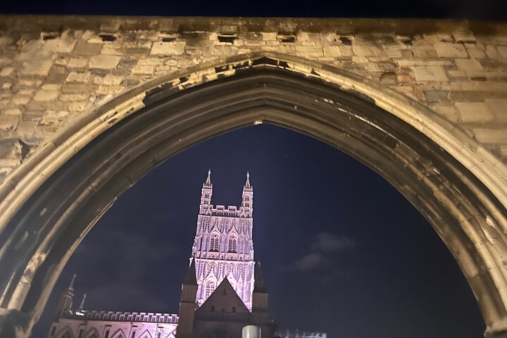 Guided walking tour : Ghosts & Giggles Of Gloucester