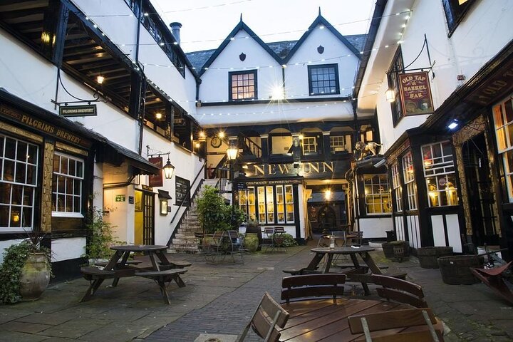Guided walking tour : Ghosts & Giggles Of Gloucester
