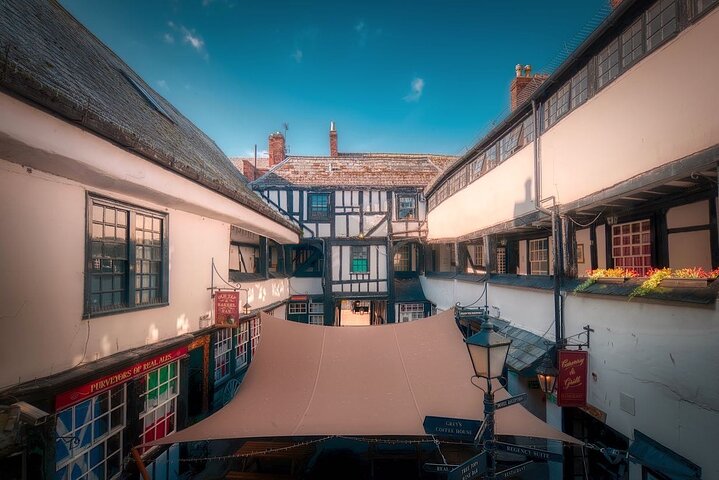 Guided walking tour : Ghosts & Giggles Of Gloucester