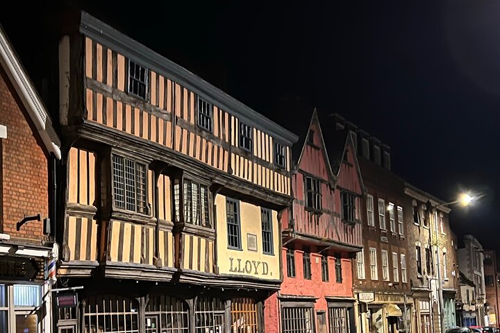 Guided walking tour : Ghosts & Giggles Of Gloucester