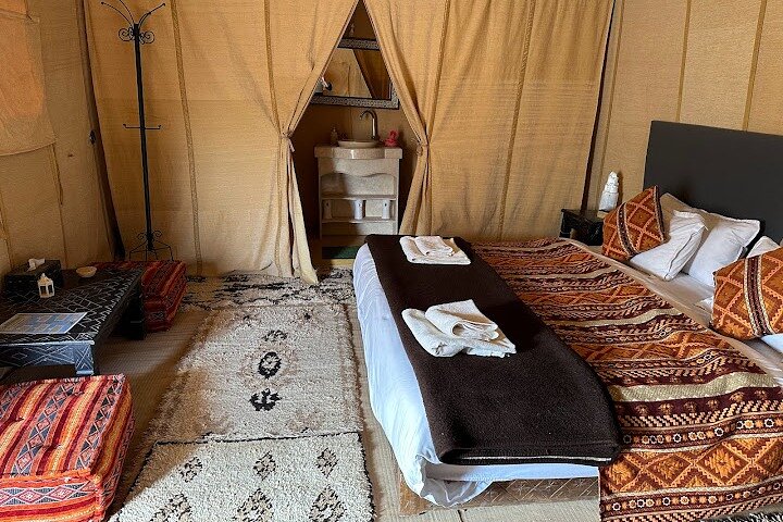 Luxury Camp in Merzouga Desert with Camel Trekking, Vehicule 4WD