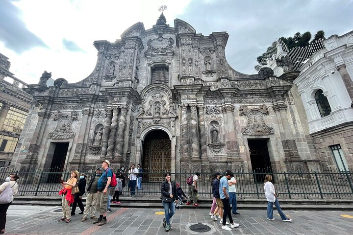 Quito City Tour: Old Town, Panecillo & Local Cuisine