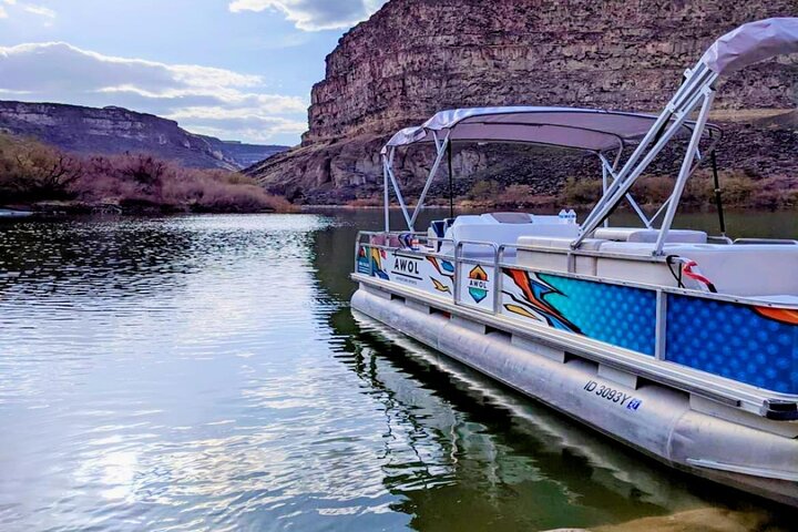Scenic Boat Tour to Pillar Falls in Twin Falls, Idaho