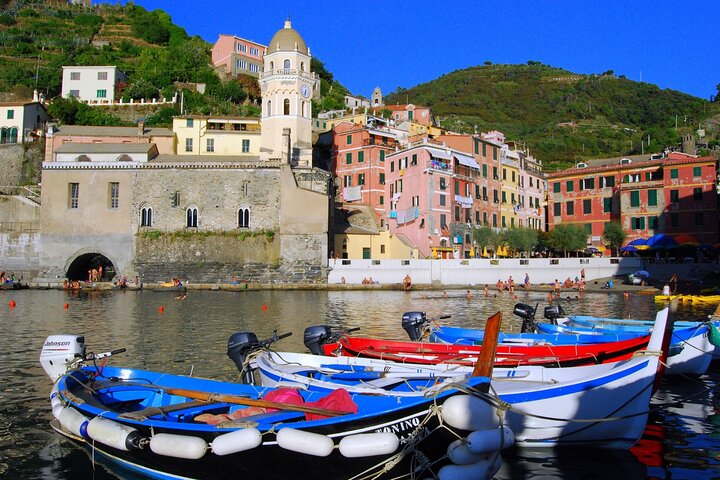 Cinque Terre PrivateTour by van from Lucca, Pisa or LaSpezia Port