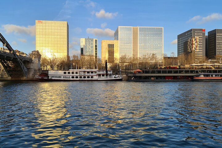 Deluxe Paris Shore Trip from Le Havre with Cruise & Packed Lunch