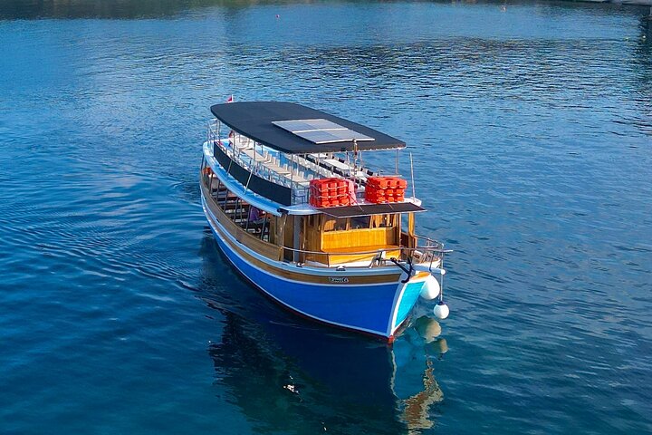Full-Day Elaphite Islands Cruise from Dubrovnik with Lunch