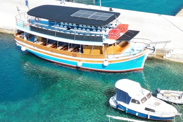 Full-Day Elaphite Islands Cruise from Dubrovnik with Lunch