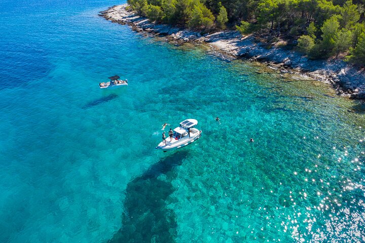 Private Boat Trip Swim and Chill in Crystal Blue Šibenik half day