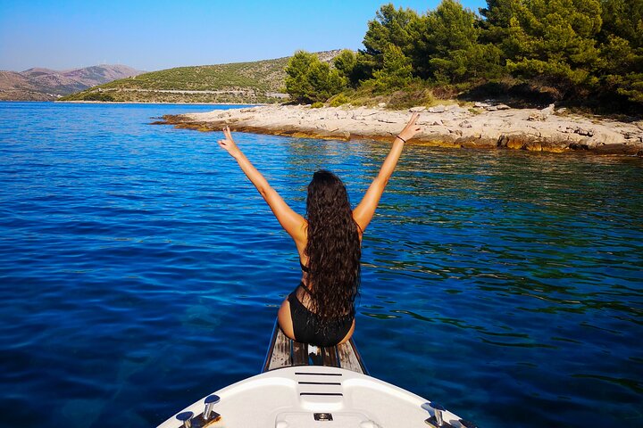 Private Boat Trip Swim and Chill in Crystal Blue Šibenik half day