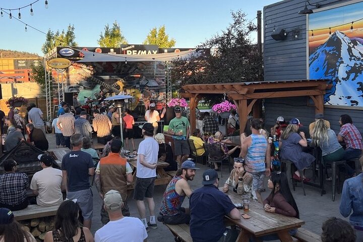 Craft Brewery Tours with Complimentary Tasting Flights