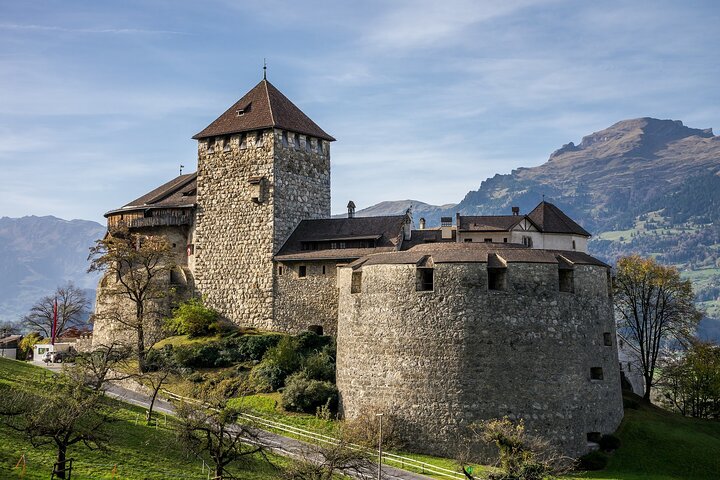 Private Transfer From Vaduz To Zurich, 2 Hour Stop in Balzers