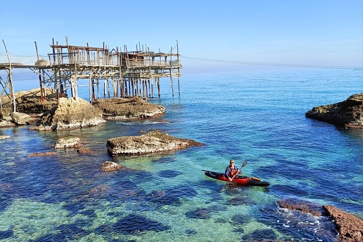 Cavalluccio kayak excursion in Fossacesia