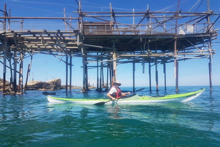Cavalluccio kayak excursion in Fossacesia