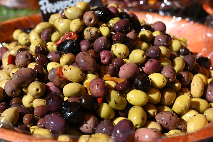 Toulon Food Tour – A Full French Meal Experience by Do Eat Better