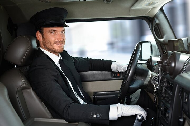 Private Arrival Transfer: LGA to New York City
