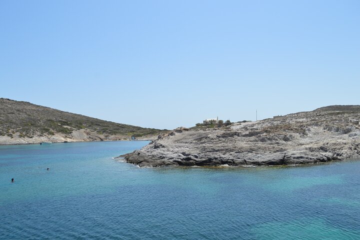 Full Day Catamaran Cruise to Antiparos and Blue Lagoon