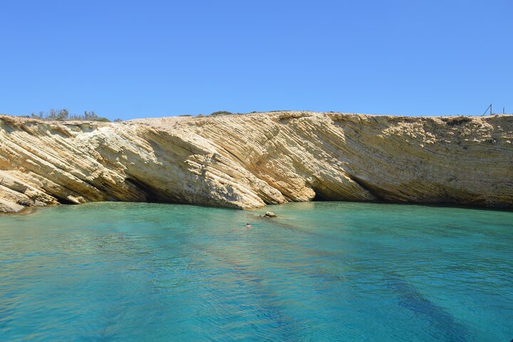 Full Day Catamaran Cruise to Antiparos and Blue Lagoon