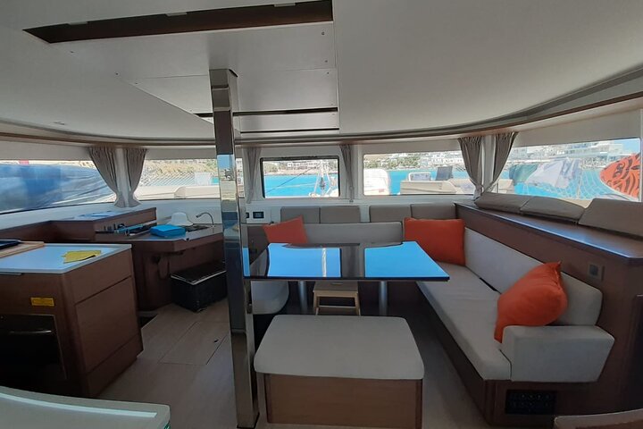 Full Day Catamaran Cruise to Antiparos and Blue Lagoon