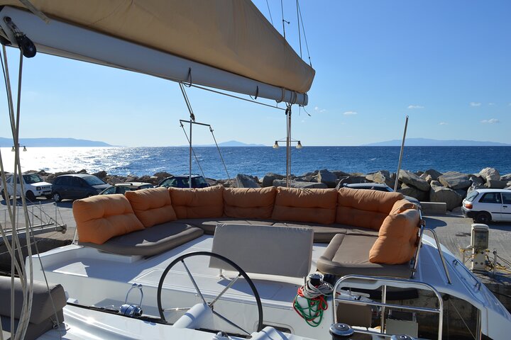 Full Day Catamaran Cruise to Antiparos and Blue Lagoon