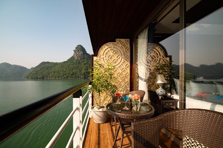 3 Day/2 Night Halong-Lan Ha Bay 5 Star Cruise with Balcony Cabin