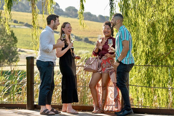 Wine Tour: Paarl, Franschhoek & Stellenbosch incl 3 wineries