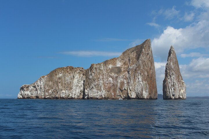 Kicker Rock Snorkeling Tour from San Cristóbal
