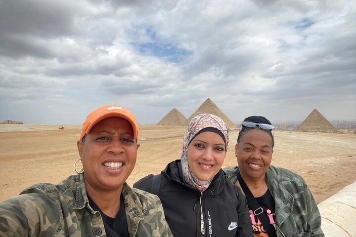 Half Day Tour Giza Pyramids &Great Sphinx with Private Tour Guide