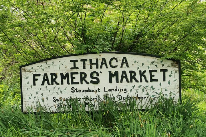 Private Cultural Walking Tour in Historic Ithaca Market