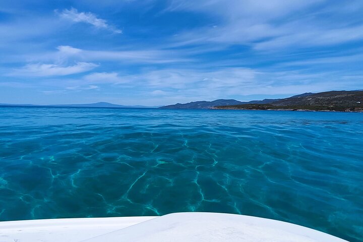 Explore Mani by boat - rent a boat in Kardamili (no licence)
