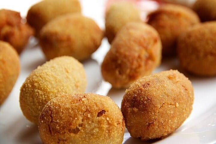 Bayonne Food Tour: Journey Through Flavors (with food and drinks)