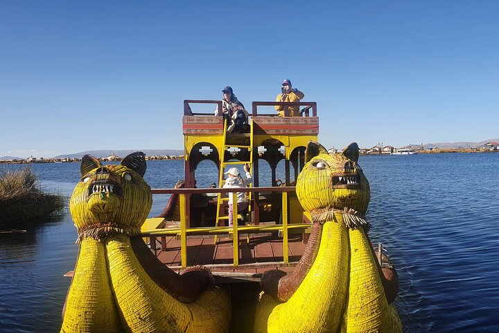 3h Boat Tour to Uros Island from Puno