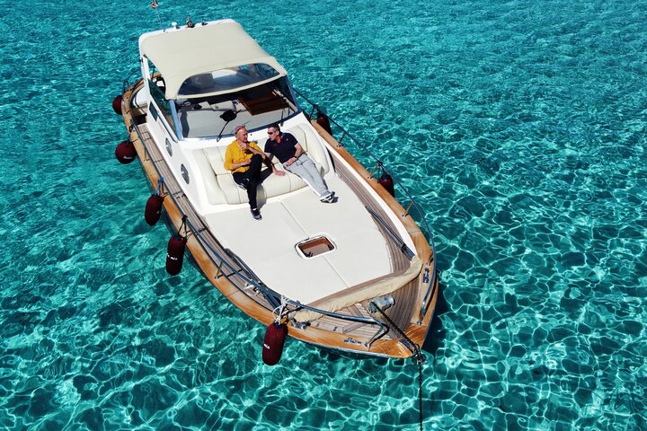 All inclusive private tour in the Archipelago of La Maddalena